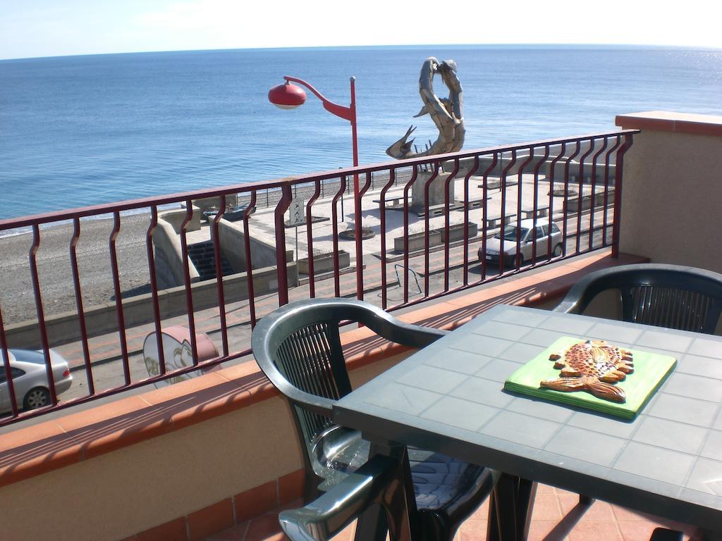 B&B La Sirena 산타 테레사 디 리바 외부 사진