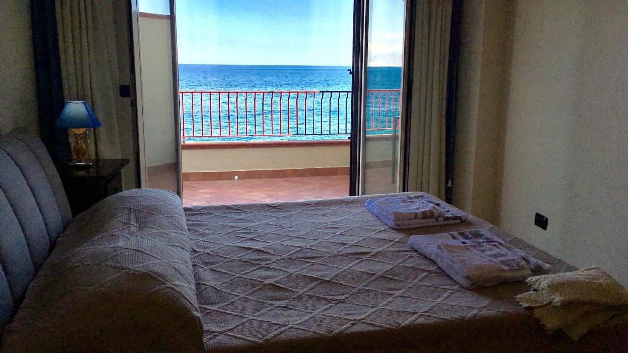 B&B La Sirena 산타 테레사 디 리바 외부 사진